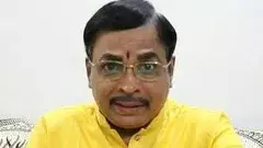 రాజకీయ పేరడీలోకి జొన్నవిత్తుల