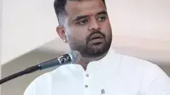 ఎన్నికలపుడు దేశం విడిచి వెళ్లిన దేవేగౌడ మనవడు