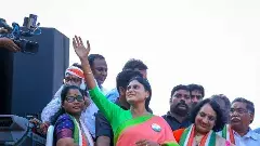 ఎస్సీ,ఎస్టీల కోసం జగన్‌పై షర్మిల నవ బాణాలు