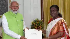 రాజీనామాను సమర్పించిన ప్రధాని మోదీ