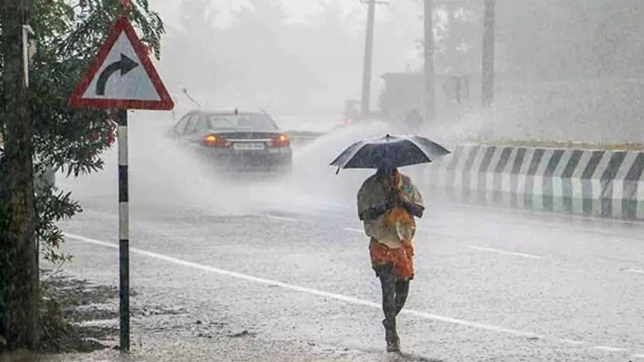 ఆంధ్రలో రానున్న మూడు నాలుగు రోజులపాటు వర్షాలు