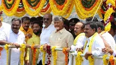 అవకాశం చేజార్చుకున్న జగన్: మరి బాబు ముందుకు దూసుకెళ్తాడా?