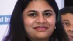 కారుతో యువకుడిని తొక్కించి చంపినా పోలీసులు ఆమెను వదిలేశారు