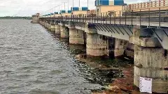 తెలంగాణలో అడుగంటిన ప్రాజెక్టులు..పంటల సాగు చేసేదెలా?