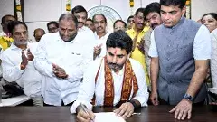 మంత్రిగా ఛార్జ్ తీసుకున్న లోకేష్.. నిర్ణయాలు నెరవేరుతాయా..!