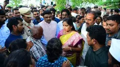 విడిచేసిన బట్టలే నిందితులను పట్టించాయి