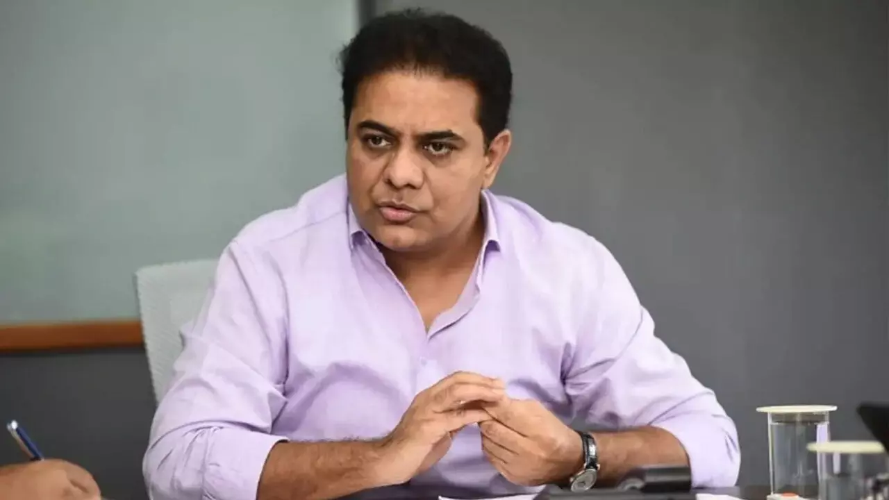 ఫిరాయింపులపై కేటీఆర్ పిచ్చి సమర్ధన ?