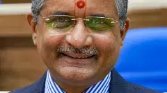 యూపీఎస్‌సీ చైర్మన్ మనోజ్ సోనీ రాజీనామా..