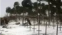 ఏపీలో భారీ వర్షాలు.. పొంగి పొర్లిన వాగులు, వంకలు