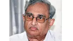 ఆంధ్రలో ఫ్లడ్ ఫ్లెయిన్స్ పరిరక్షణ చట్టం తేవాలి