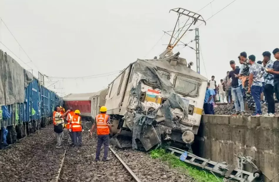 ఝార్ఖండ్‌ పట్టాలు తప్పిన ముంబయి-హావ్‌రా ఎక్స్‌ప్రెస్‌