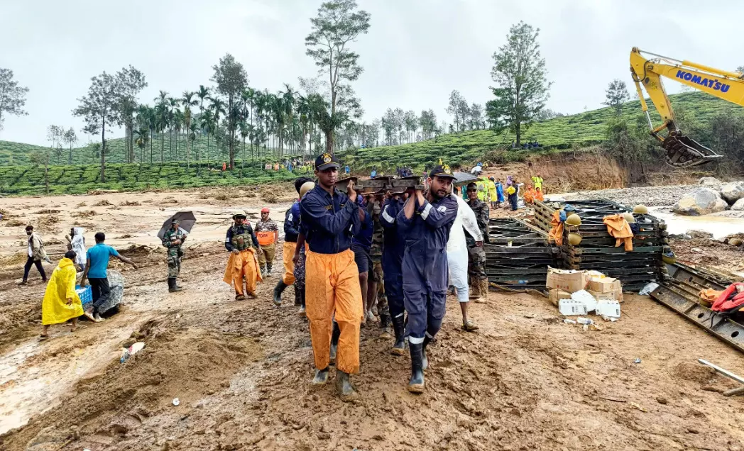 వయనాడ్ విషాదం: జాతీయ విపత్తు డిమాండ్‌ను కేంద్రం పరిశీలిస్తుంది