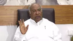 మోదీ చెప్పెవన్నీ తప్పుడు లెక్కలే...