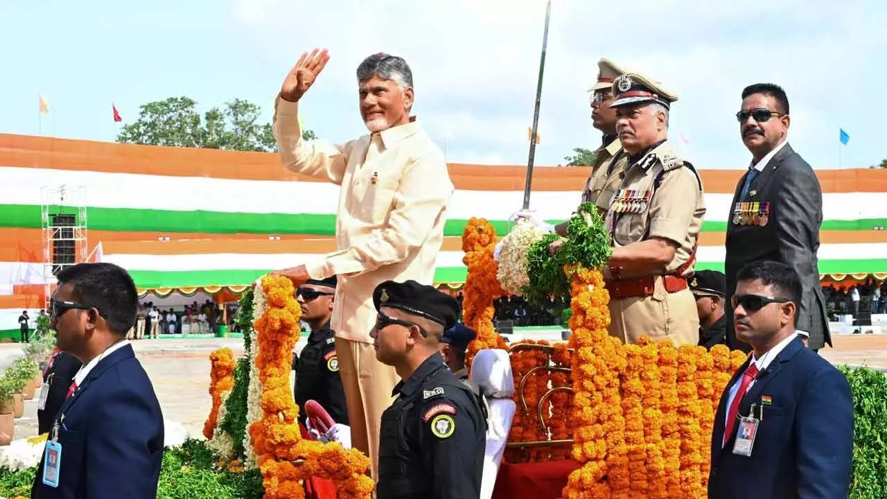 ‘ఏపీ యువత సత్తా ఉన్నోళ్లు’.. స్వాతంత్య్ర వేడుకల్లో సీఎం చంద్రబాబు