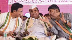 ‘కర్ణాటక సీఎంపై విచారణ.. రాజకీయ ప్రతీకార చర్చే‘