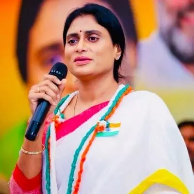 కాంగ్రెస్‌లో షర్మిలపై పెరుగుతున్న వ్యతిరేకత