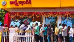 అన్న క్యాంటీన్‌ లో  అరగంట ముందే అయిపోతున్న భోజనం