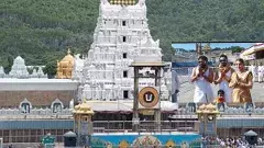 తిరుమలలో క్యూలో ‘బంగారుబాబు’ల సందడి