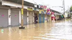 గుజరాత్ లో వర్ష బీభత్సం.. వడోదరను ముంచెత్తిన వరద