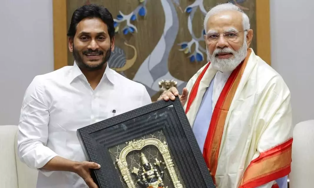 వైసీపీకి ఉత్తరం పోటు తగలబోతున్నదా?