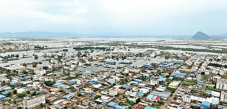 ఆరో రోజుకూ ఆగని బుడమేరు వరద