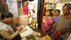 ‘జన్ పోషణ్’ షాపులను పేదల ‘సూపర్ బజార్’ గా మార్చడం ఎలా?