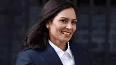 టోరీల నాయకత్వ పోరులో ఓడిన ప్రీతి పటేల్.. కానీ..