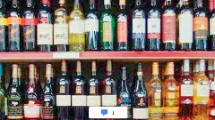 మంచి మందు కోసం మందు బాబులు ఎదురు చూపులు