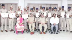 ఉత్తమ సేవలందించిన టీ పోలీసులకు డీజీపీ ప్రశంసా పత్రాలు