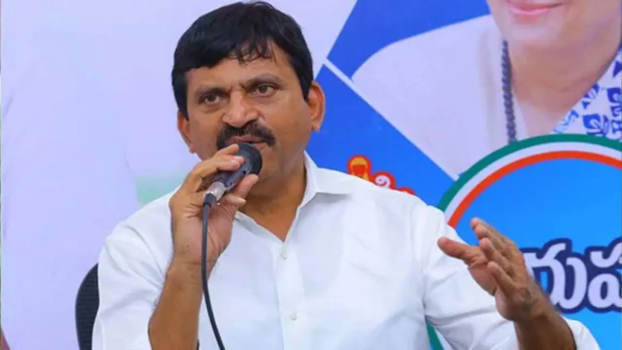 మంత్రి ఇంట్లో ఈడీ సోదాలు..