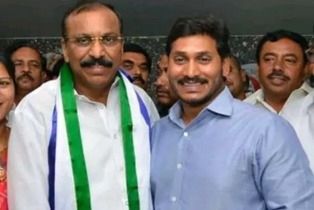 వైసీపీ నేతకు హైడ్రా షాక్