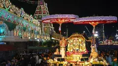 పెద్ద‌శేష వాహనంపై పరమపద వైకుంఠనాథుడు అలంకారంలో శ్రీదేవి భూదేవి సమేత శ్రీ మలయప్ప అభయం