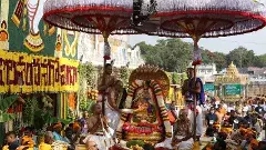 చిన్నశేష వాహనంపై ముర‌ళీ కృష్ణుడి అలంకారంలో శ్రీ‌ మలయప్ప