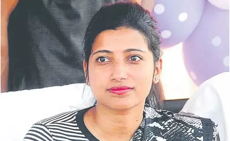 అమ్రపాలికి కేంద్రం షాక్