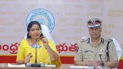 పోలీసులకు తుపాకులే ఆయుధాలని హోంమంత్రి ఎందుకన్నట్టు?