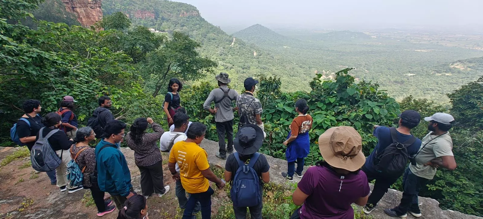 విదేశీ పక్షుల రాకతో పులకించిన బర్డ్ వాచర్స్