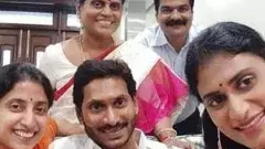 HOT Topic :రాజకీయంగా కూడా షర్మిల ఒంటరేనా?