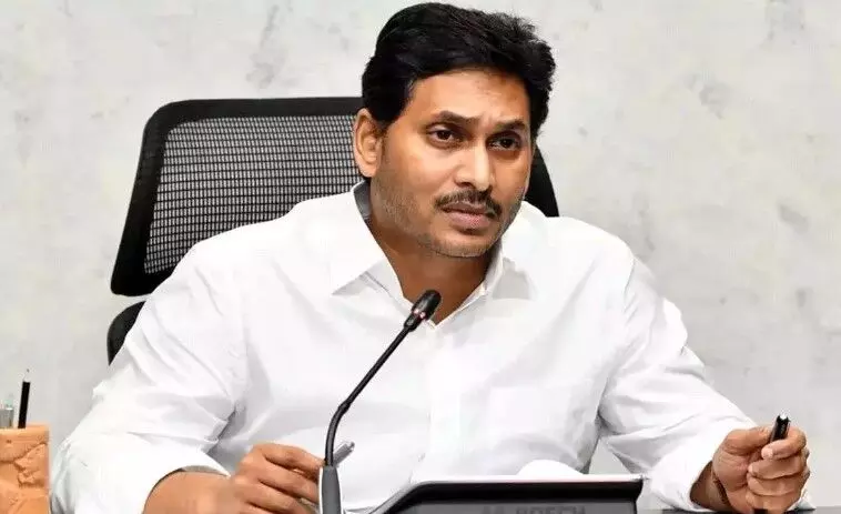 జగన్ ను భయపెడుతున్నది ఏమిటి?