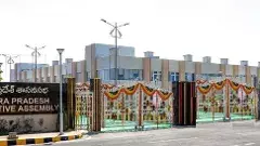 శాసన సభకు డుమ్మా.. శాసన మండలికి హాజరు