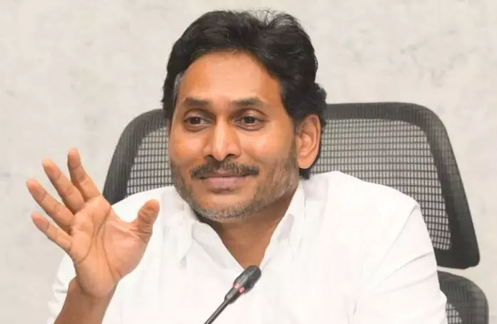 సీఎం చంద్రబాబుపై 420 కేసు ఎందుకు పెట్టకూడదు?