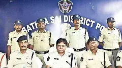 25 ఏళ్లనాటి క్రిమినల్ను పట్టిచ్చిన పెళ్లి పత్రిక!