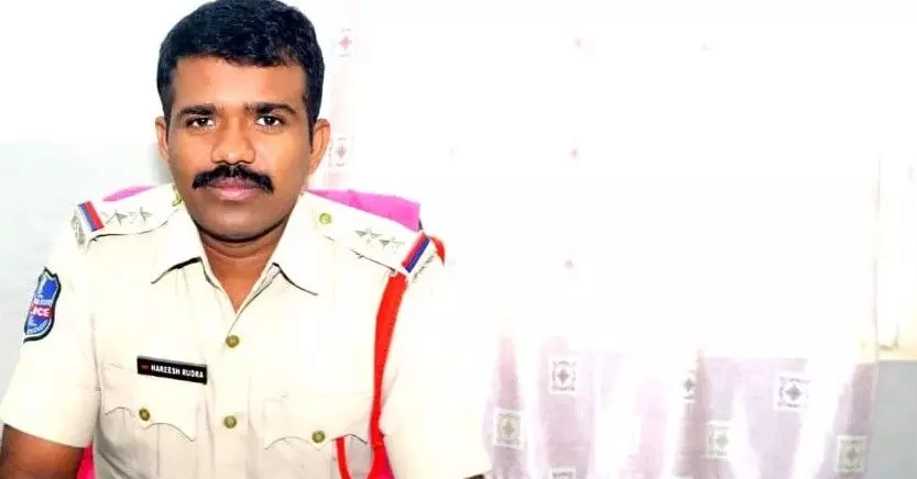 Police Si Suicide|ప్రేమ వ్యవహారమే ఎస్ఐ ఆత్మహత్యకు కారణమా?