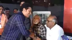 సచిన్ చేయి విడిచిపెట్టడానికి నిరాకరించిన కాంబ్లీ..