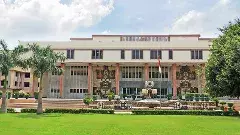 జగన్‌ కేసులో ఈనాడు,ఆంధ్రజ్యోతిలకు సమన్లు