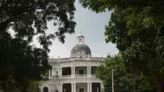 పాఠకుడిని అక్షరాల వెనక పరిగెత్తించే పుస్తకం