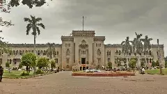 అధ్యాపకుల కొరతతో మూసివేతకు గురవుతున్న యూనివర్శిటీ డిపార్ట్ మెంట్లు