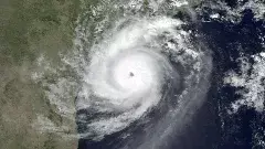 బంగాళాఖాతంలో అల్పపీడనం..రేపు ఏపీలో వర్షాలు