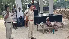 కర్కశంగా మారిన పేగు బంధం..  ఆ తల్లికి కన్నీళ్లే సాంగత్యం..