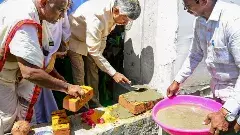 అమరావతిలో వెలుతురు రాయలసీమ, ఉత్తరాంధ్రల్లో చీకటి కారాదు...