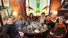 ఆదివారం రెస్టారెంట్ లో లంచ్ చేసిన గాంధీ కుటుంబం